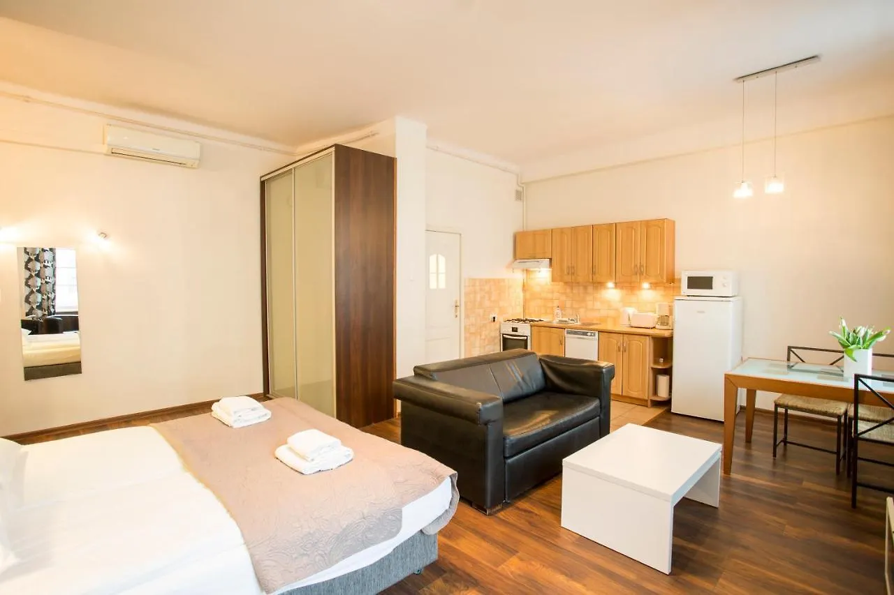 ורשה Royal Route Residence פולין