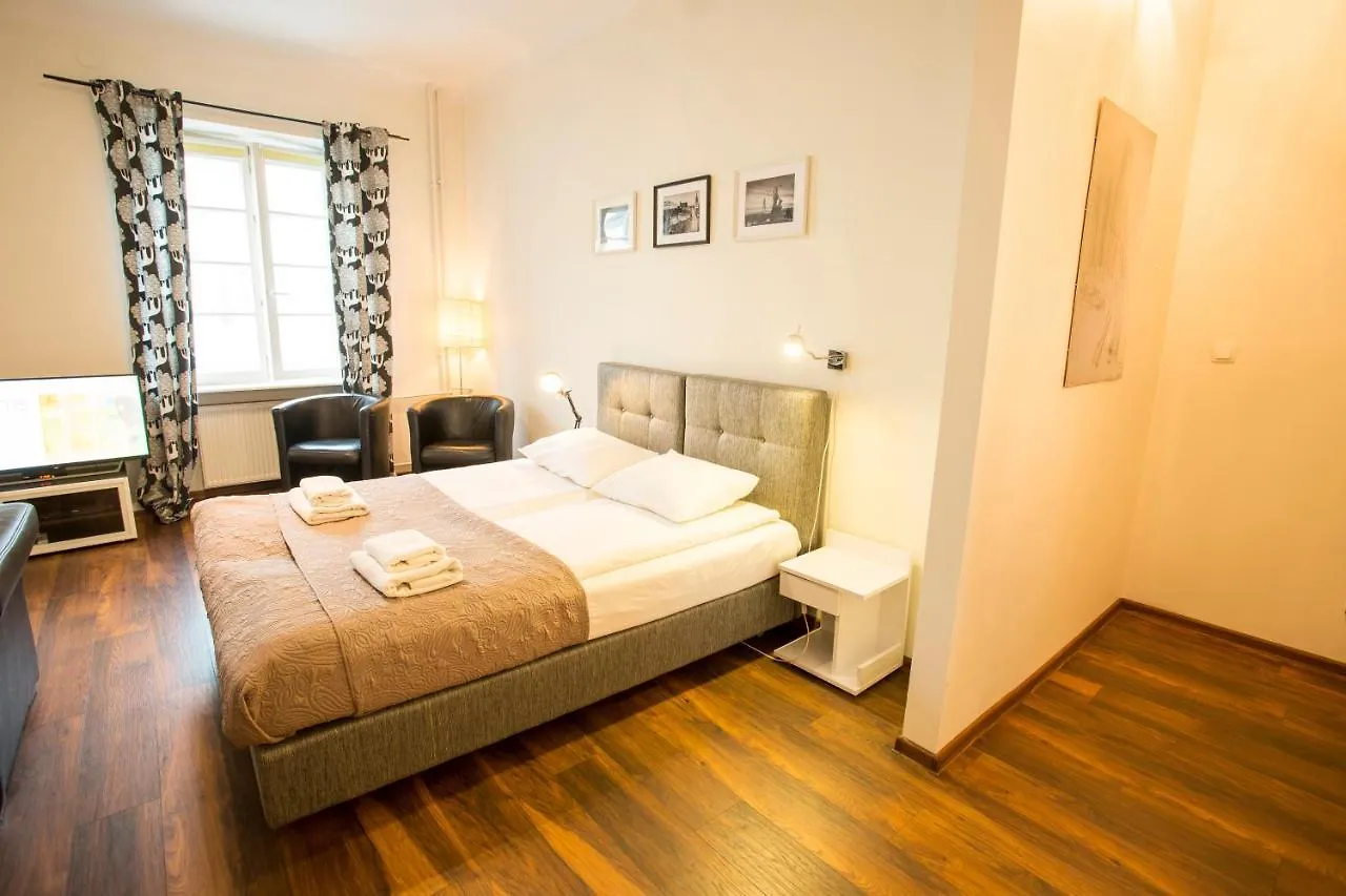 ורשה Royal Route Residence 3*,
