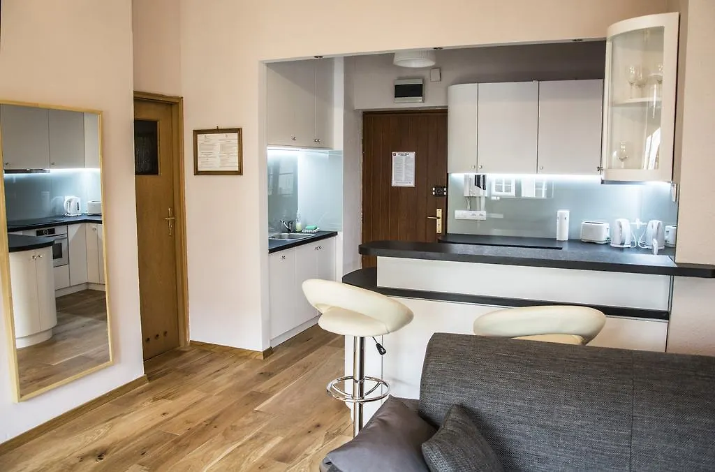 *** מלון דירות ורשה Royal Route Residence פולין