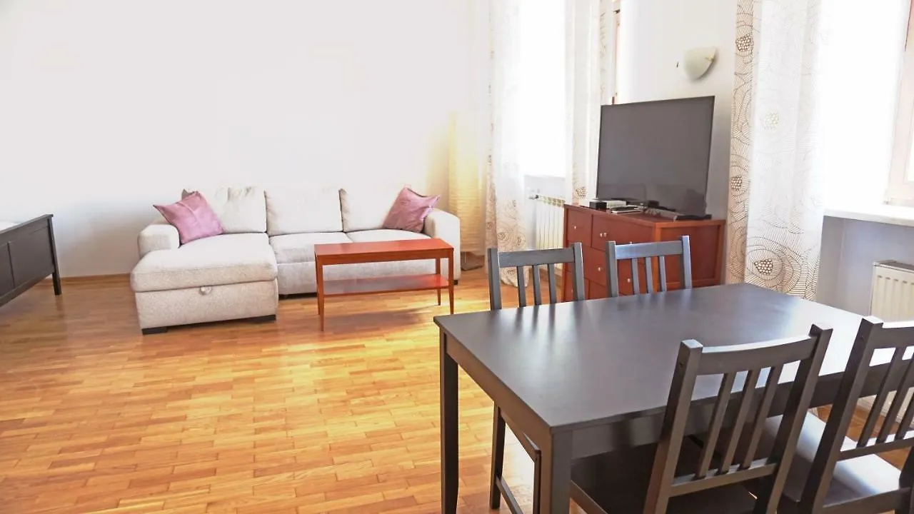 ורשה Royal Route Residence מלון דירות