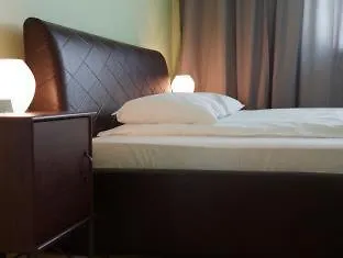 로열 루트 레지던스 바르샤바 3*,